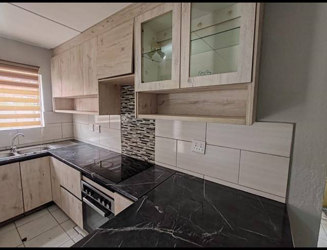 2 BEDROOM PROPERTY TO RENT IN VORNA VALLEY
